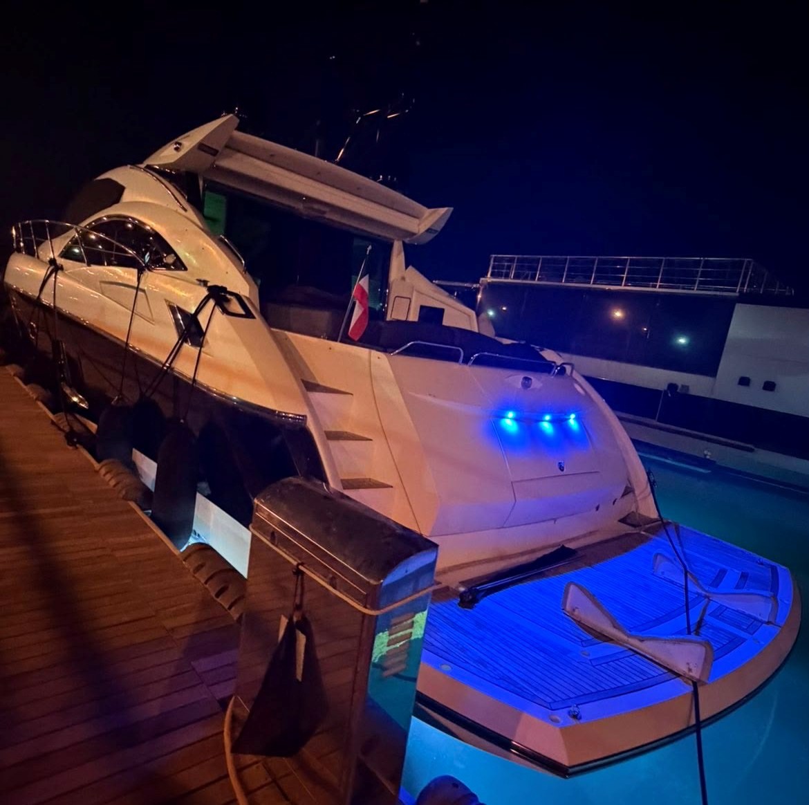 SUNSEEKER Predator 62 2009